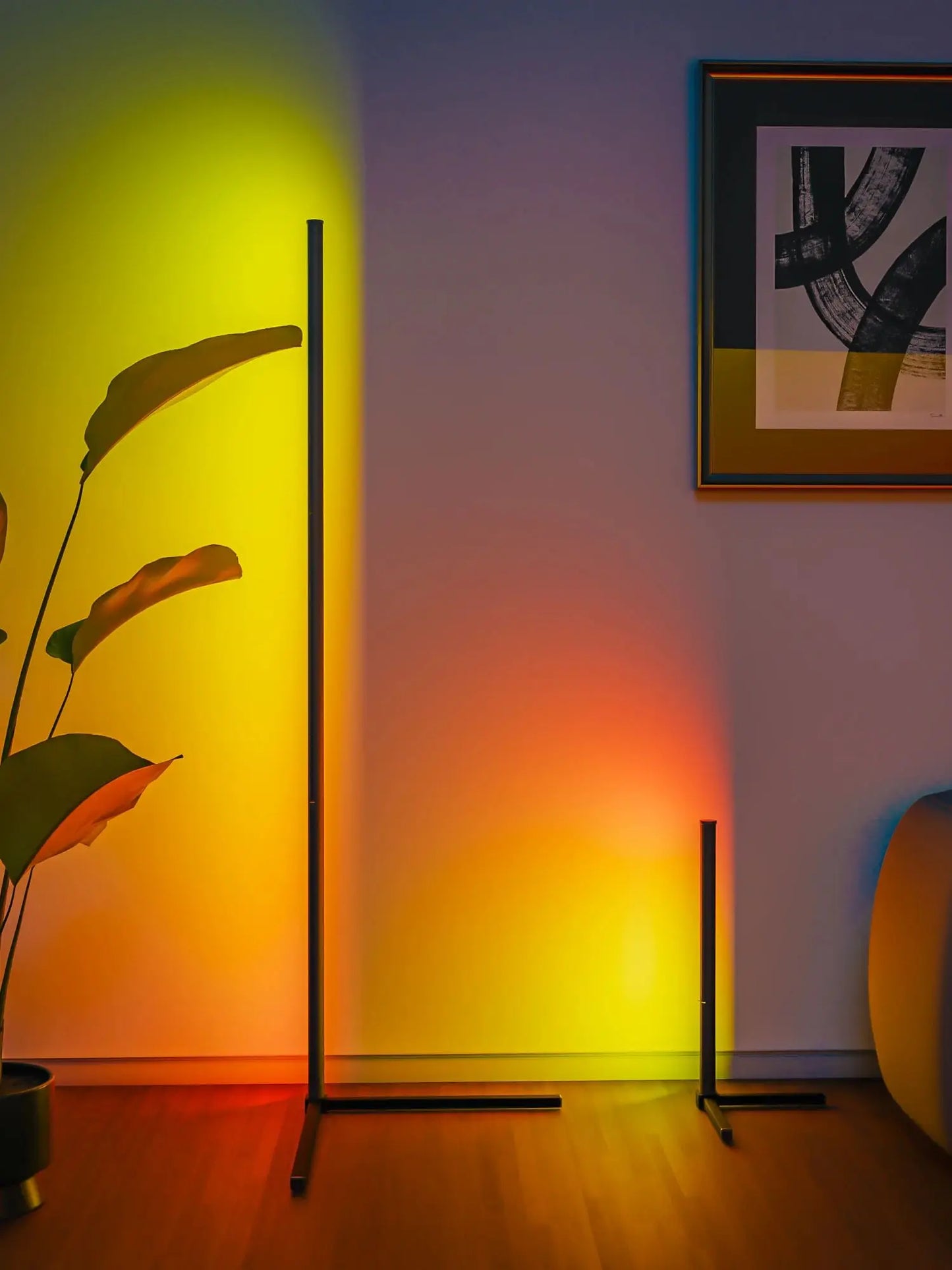 Smart RGB Dream Color Floor Lamp with Music Sync Modern 16 Million Color Changing Standing Mood Light with APP & Remote Control