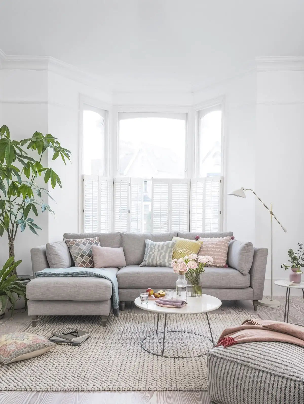 Wholesale Premium Sectional Sofas New Design Living Room Puff Sofa Set Furniture Luxury Modern Home Decor High-end Furniture Set