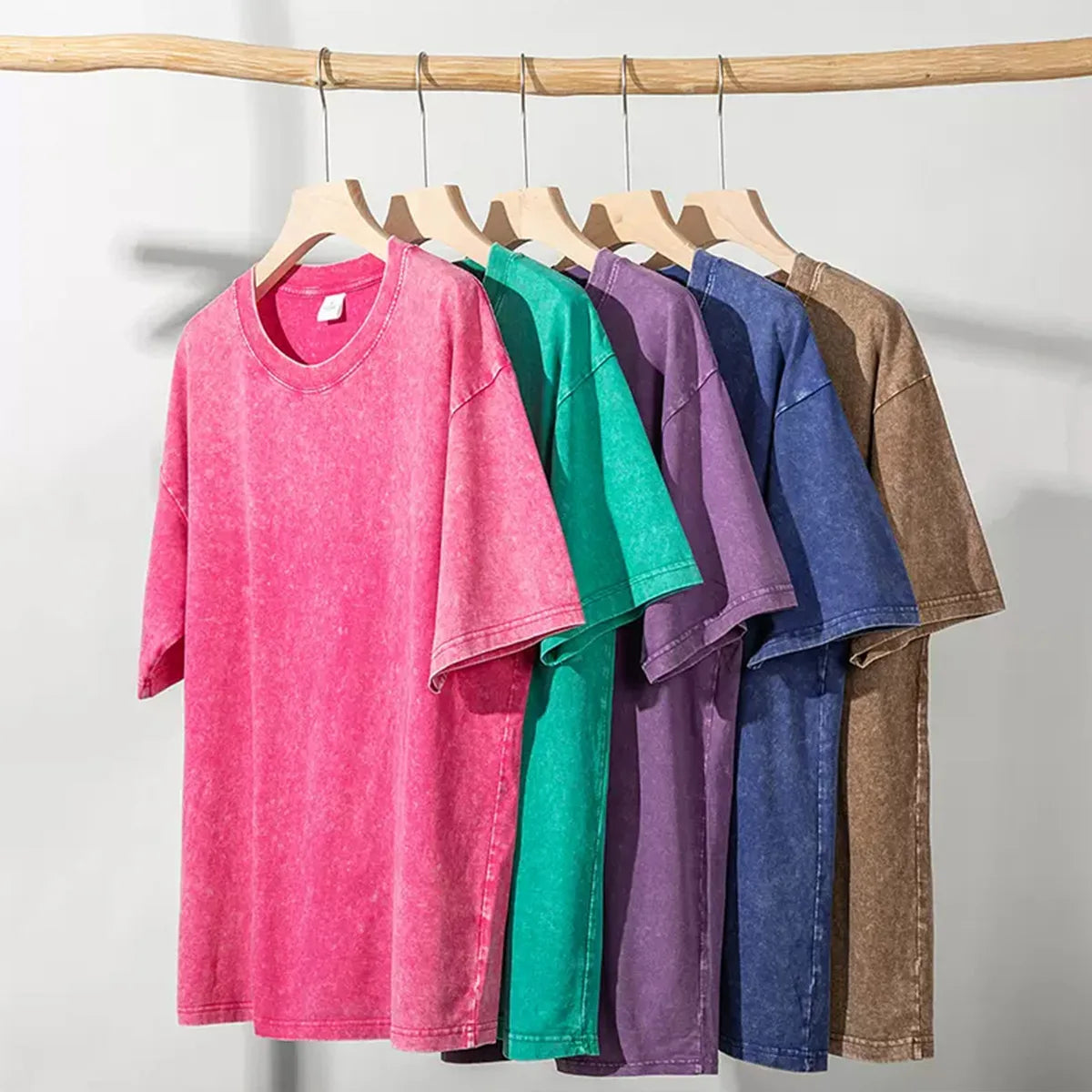 Washed and aged short-sleeved T-shirt and shorts set. Unisex. European size. Stir-fried snowflake design. Summer top set.